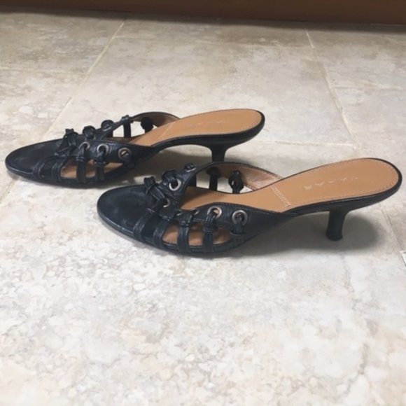 Tahari Marais Sandal Size 7 - Picture 4 of 5